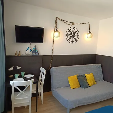 Apartman Good Night In *