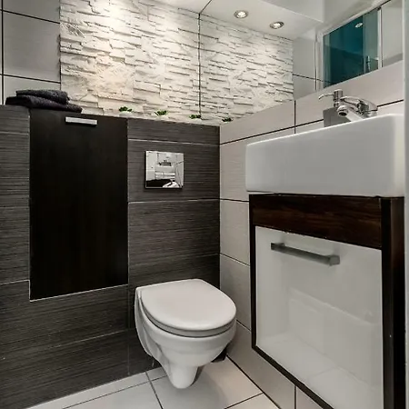 Apartment Good Night In